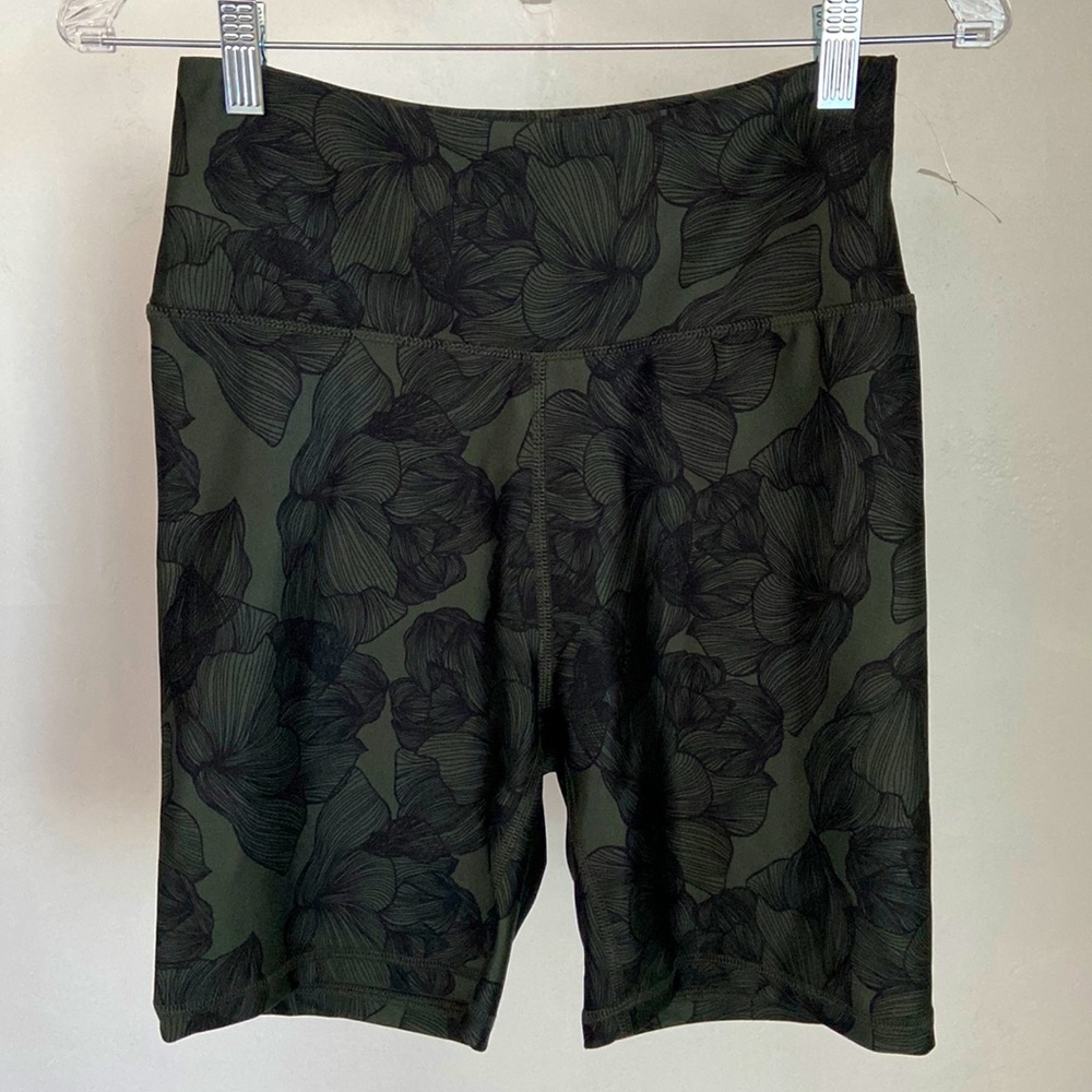 Balance Collection Biker Shorts